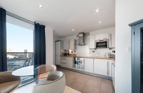 Canary Wharf Apartment | Cosy Canary Wharf & O2