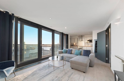Canary Wharf Apartment | Cosy Canary Wharf & O2