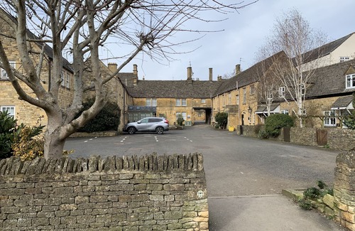 Chipping Campden House | Cosy Carol Cottage Just Off The High Street