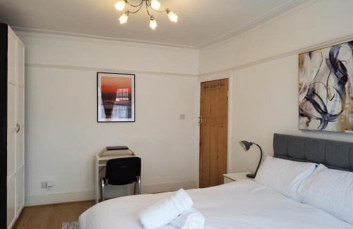 Cranbrook House | Cosy City Retreat