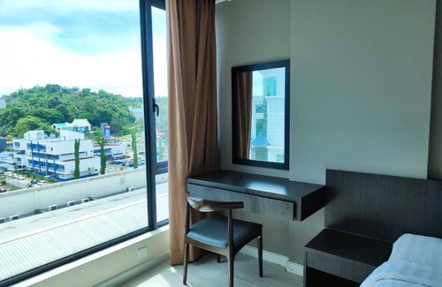 Downtown Kota Kinabalu Apartment | Cosy City View Staycation at Kota Kinabalu Sabahnd&n Homestay, SKY Residence