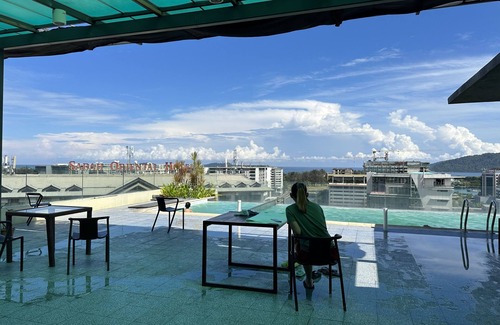 Downtown Kota Kinabalu Apartment | Cosy City View Staycation at Kota Kinabalu Sabahnd&n Homestay, SKY Residence