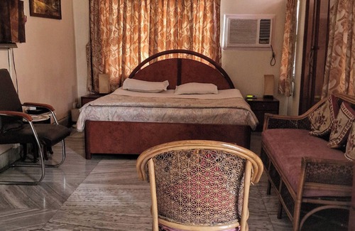 Raja Bazar Apartment | Cosy Comfortable safe stay at affordable price in Kolkata #1