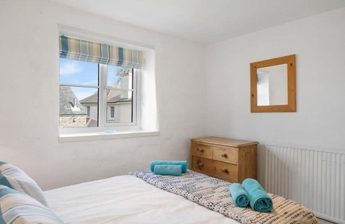 Chillington Apartment | Cosy Cottage Huge Garden w Lake BBQs & Seating