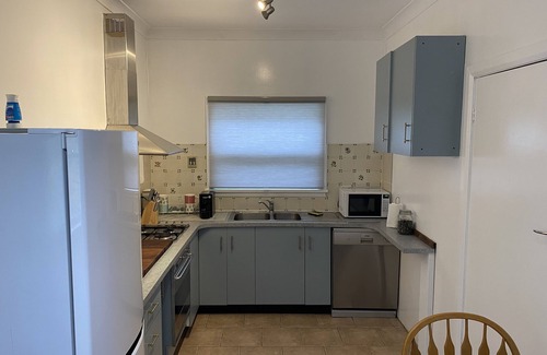 Leura House | Cosy Cottage on Leura Mall, Leura, Convenience at its Best