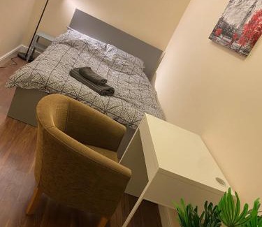 Ealing House | Cosy Ealing Homestay