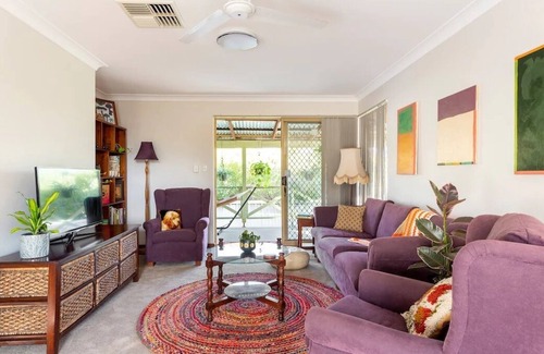 Maylands Apartment | Cosy family friendly retreat 10 mins to airport/city