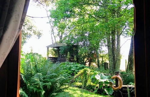 Saltash Cabin | Cosy Glamping at The Greenhouse Spa Retreat