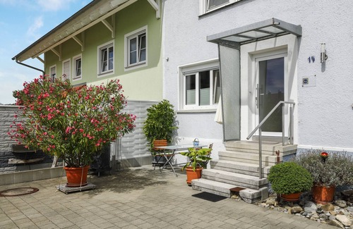 Eriskirch Apartment | Cosy Holiday Apartment “Ferienwohnung Eberle” close to Lake Constance with Wi-Fi