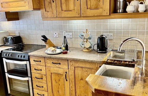 Perranporth Cottage | Cosy holiday cottage just a couple of minutes walk to the beach
