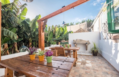 Alcala House | Cosy Holiday Home "Casa Sabina" in Alcalá with Terrace, Sea Access and Garden
