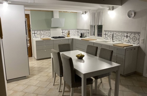 Caseneuve Villa | Cosy home in front of Luberon