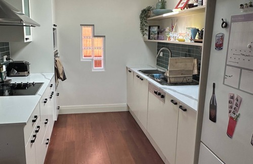 Prospect House | Cosy Home in Prospect close to all your needs