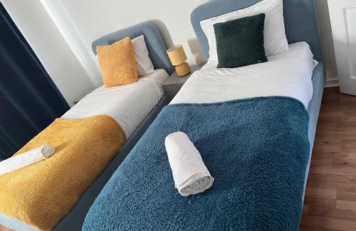 Walsall House | Cosy home with private parking
