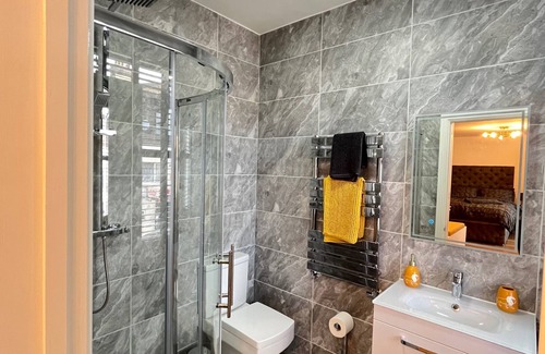 Walthamstow Apartment | Cosy London Apartment