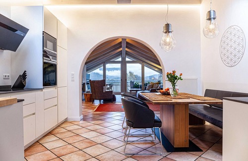 Garmisch-Partenkirchen Apartment | 'Cosy Luxury Apartment' with Mountain View, Balconies & Wi-Fi
