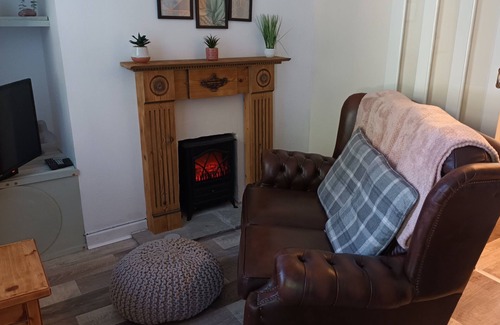 Porthmadog House | Cosy Mews House Close to Harbour