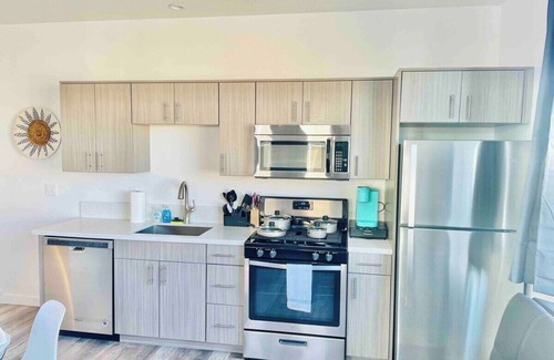 Reno Condo | Cosy Midtown 1 bedroom number 1/pet ok/sleeps 5