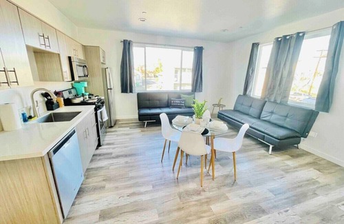 Reno Condo | Cosy Midtown 1 bedroom number 1/pet ok/sleeps 5