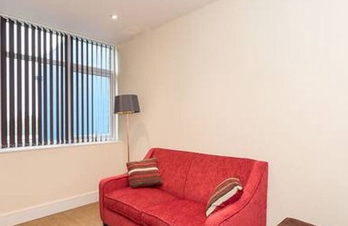 Horsham Apartment | Cosy Modern Apartment for SHORT TERM Let in Horsham.
