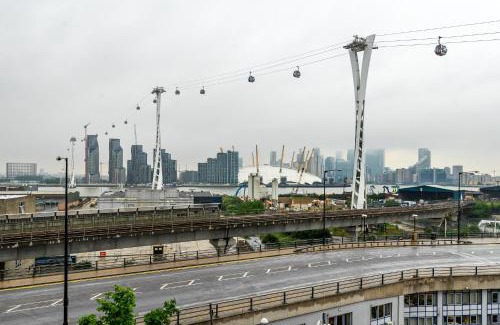 Docklands House | COSY RIVERVIEW-LONDON EXCEL CENTRE-O2 ARENA