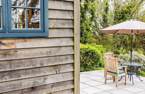 Moylegrove Cabin | Cosy shepherd’s hut in Moylegrove. The perfect escape for couples in Pembrokeshire.