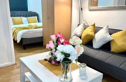 Stevenage Apartment | Cosy Studio