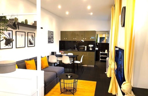Altona-Nord Apartment | Cosy Studio with Private Parking