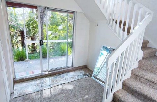 Glenfield House | Cosy Stylish Glenfield Home: Bush Views, Serenity, and Modern Comfort