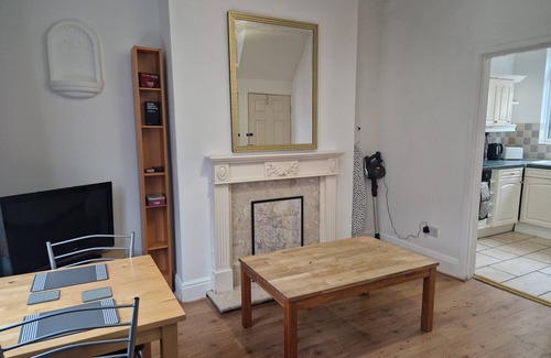 Sheffield Bed & Breakfast | Cosy Suite: Private Room in Sheffield City Centre