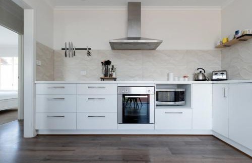 South Launceston Apartment | Cosy & Sweet: Near the City WiFi =& Parking