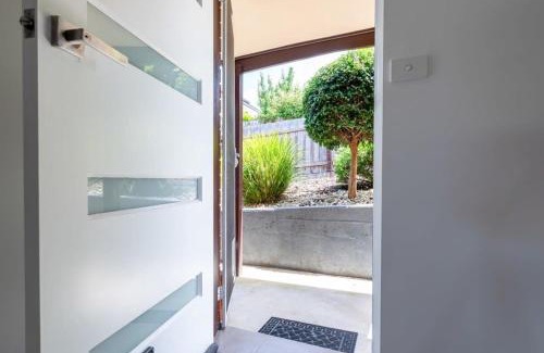 South Launceston Apartment | Cosy & Sweet: Near the City WiFi =& Parking