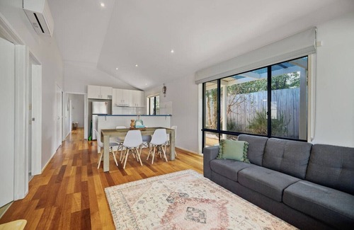Ocean Grove House | Cosy Turtle Seascape