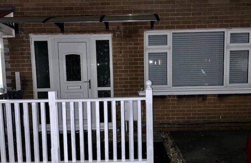 Little Hulton Apartment | Cosy Twin Roomnn