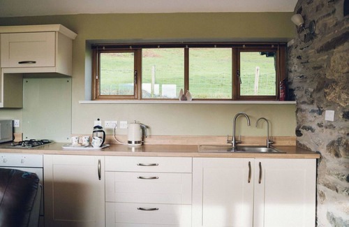 Beddgelert Cottage | Cosy Underfloor Heated 17th Century Renovated Mill with Stunning Views
