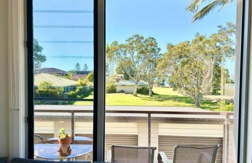 Ballina Apartment | Cosy unit with park & water view