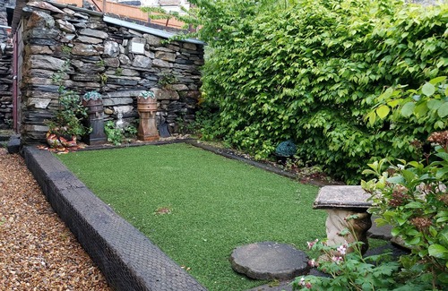 Tanygrisiau Cottage | Cosy Welsh Cottage near to Ffestiniog Railway, local beaches, walks & activities
