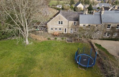 Stroud Cottage | Cotswold dog-friendly holiday home