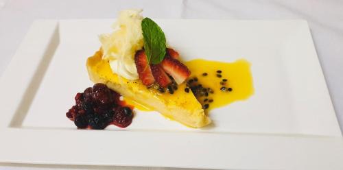 Armidale Hotel | Cotswold Gardens