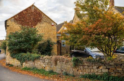 Moreton-in-Marsh House | Cotswolds Corner Cottage