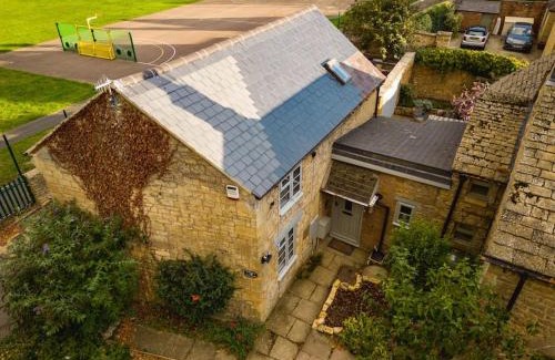 Moreton-in-Marsh House | Cotswolds Corner Cottage
