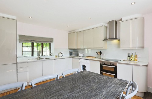 Broadway Cottage | Cotswolds Thatch Cottage, located in Broadway, Cotswolds England.