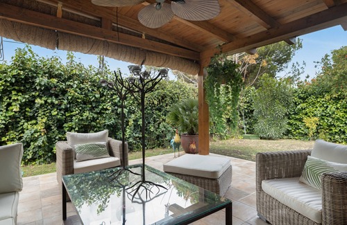 El Puerto de Santa Maria Cottage | Cottage 'Rocio' with Private Terrace, Wi-Fi and Air Conditioning