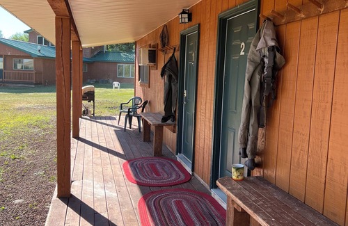 Big Horn County House | Cottage #2 at Three Mile