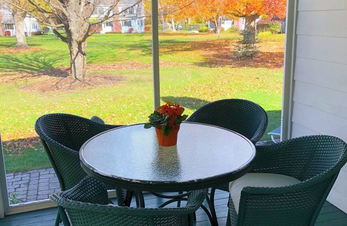 Lake George Cottage | Cottage at Takundewide on Lake George - small community w/amenities and a Dock