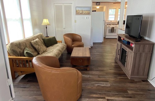 Shawano Cottage | Cottage by the Beach