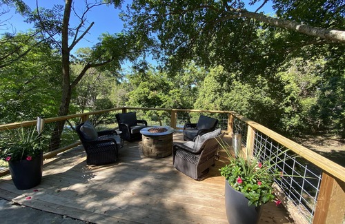 Kerrville Cottage | Cottage by the River ~ Sunrise Suite