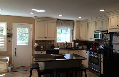 Cedarcroft Cottage | Cottage By The Shore - Summer Rental