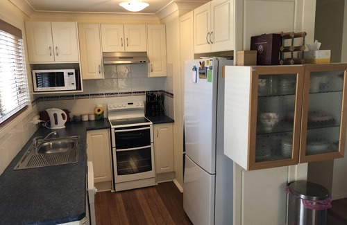 Callala Beach House | Cottage @Callala Beach - Pet friendly/Trampoline/Cubby house/Free wi-fi