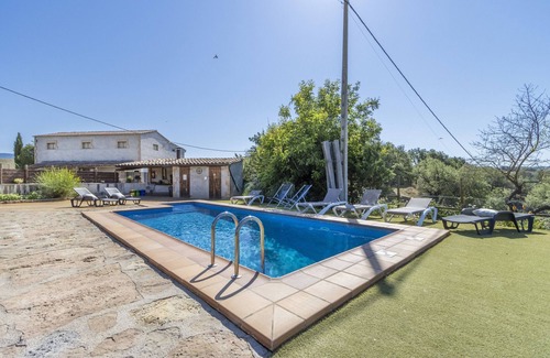Olius Cottage | Cottage 'Casa Marcús' with Mountain View, Wi-Fi and Air Conditioning